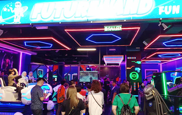 VRの椅子の映画館のジェット コースターの遊園地VRの賭博機械 1