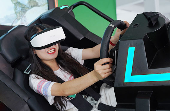Immersiveの投射屋内VRのジェット コースター360のシミュレーターの娯楽ゲーム・マシン 0